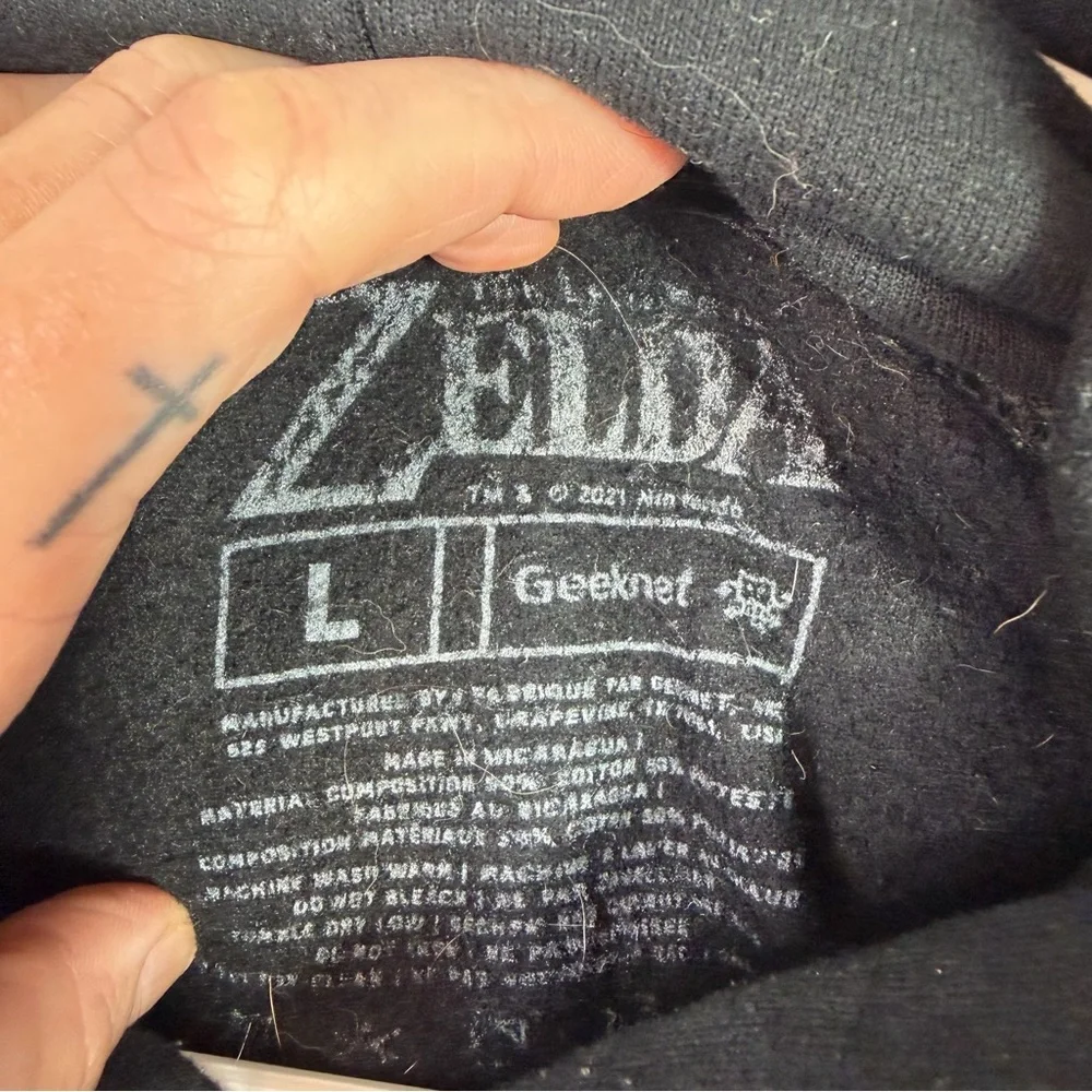 The Legend Of Zelda Hooded Sweatshirt - Picture 2 of 3